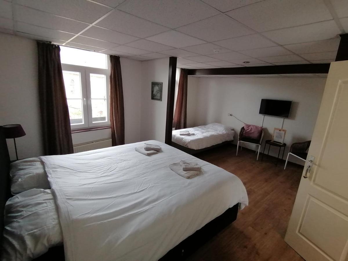 B&B Hotel Gasthoeve Het Valkennest Oud-Valkenburg Esterno foto